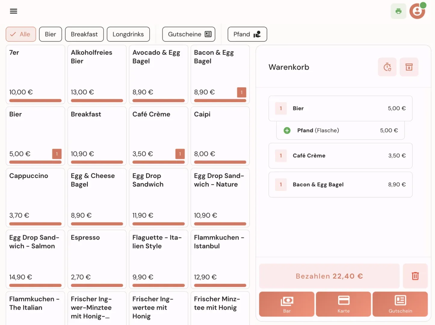 Eine Vorschau der Oberfläche des Servely Event-Kassensystems. Zu sehen sind verschiedene Kategorien zum Filtern, Artikel, die bestellt werden können, ein Warenkorb mit einigen Artikeln und Knöpfe, um die Zahlung abzuschließen.